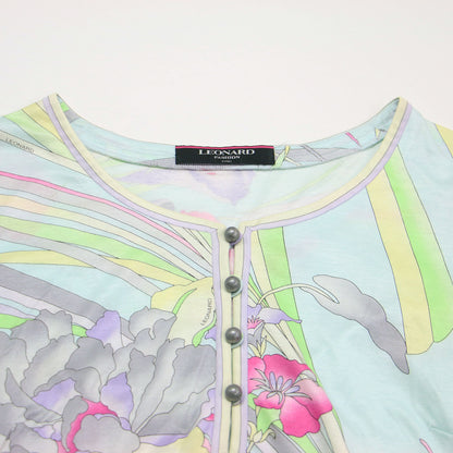 フラワープリント 半袖 カットソー / Tシャツ クルーネック Aライン メタルボタン 総柄 コットン