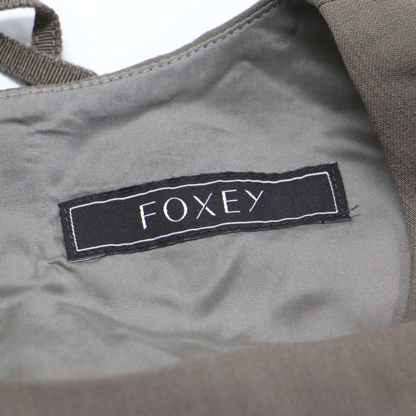 レディ スピーガ ドレス / ワンピース ノースリーブ クルーネック ミディ丈 フレア ウール