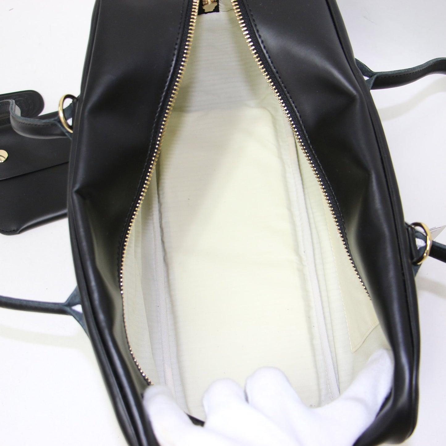 × FRAMeWORK 別注 25春夏 スムースレザー ハンドバッグ / SMOOTH LEATHER STUDENT M KHWL 2 ショルダーバッグ 肩掛け ポーチ付き 牛革