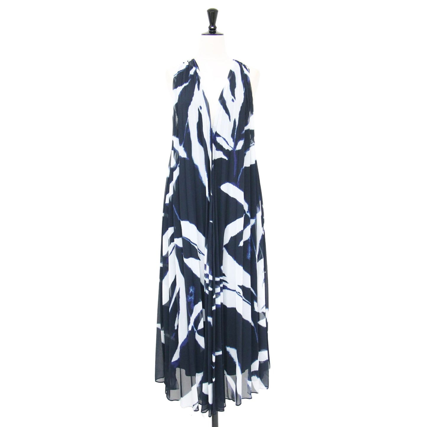 Odetta プリーツ マキシ ドレス / ワンピース ロング Vネック ノースリーブ 総柄 プリント