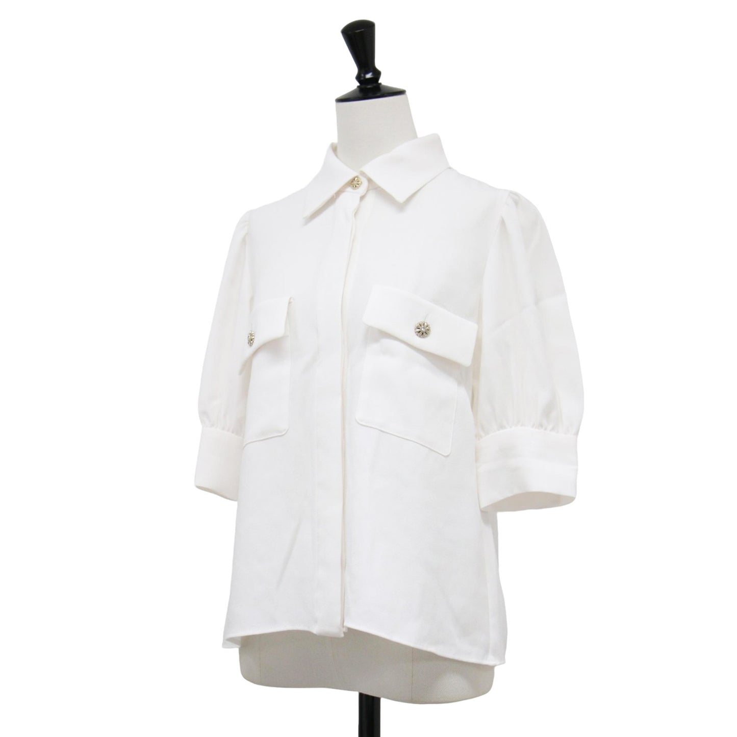 25春夏 バックサテン ハーフスリーブビジュー ブラウス / シャツ 五分袖 パフスリーブ