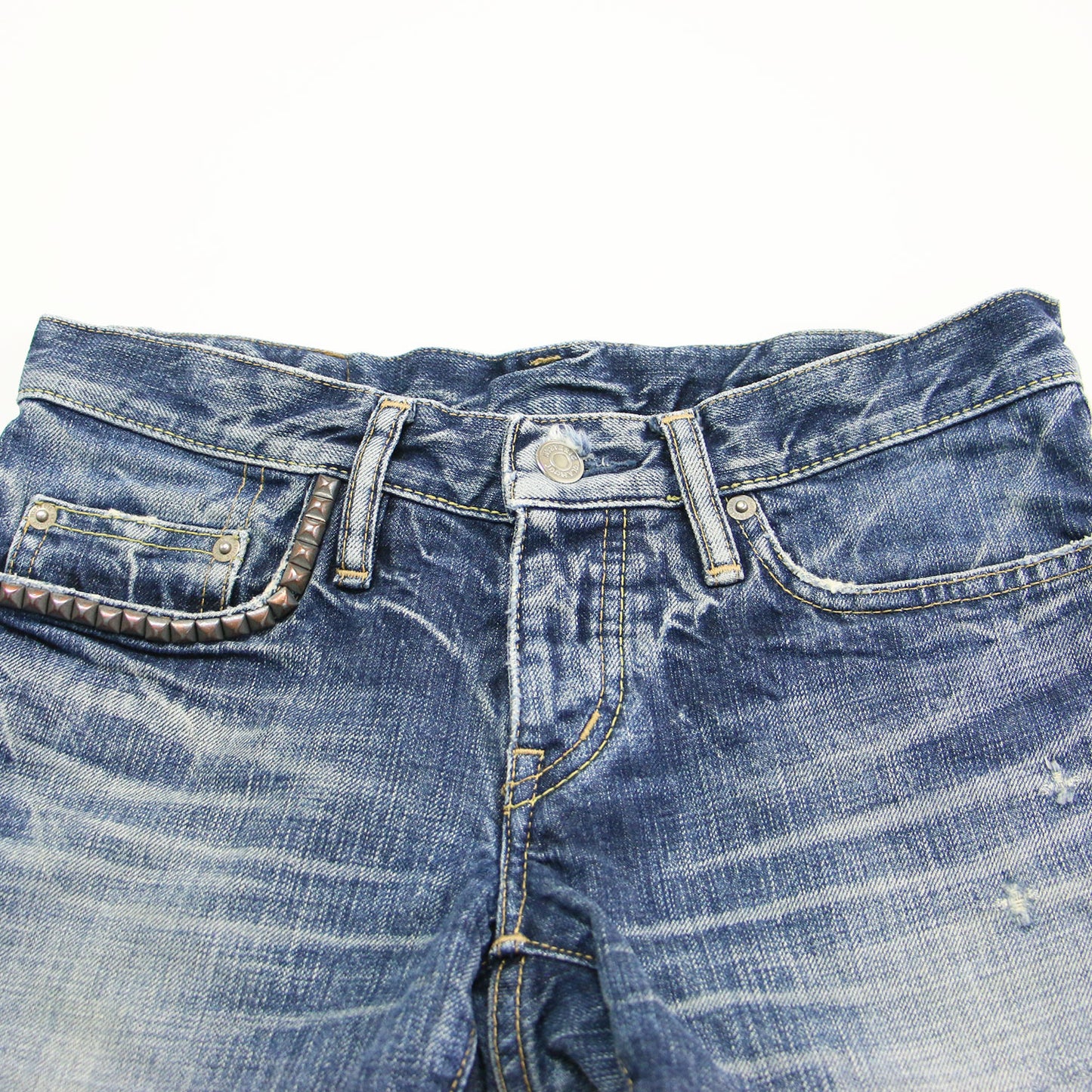 スタッズ付き デニム ショートパンツ / ローライズ カットオフ