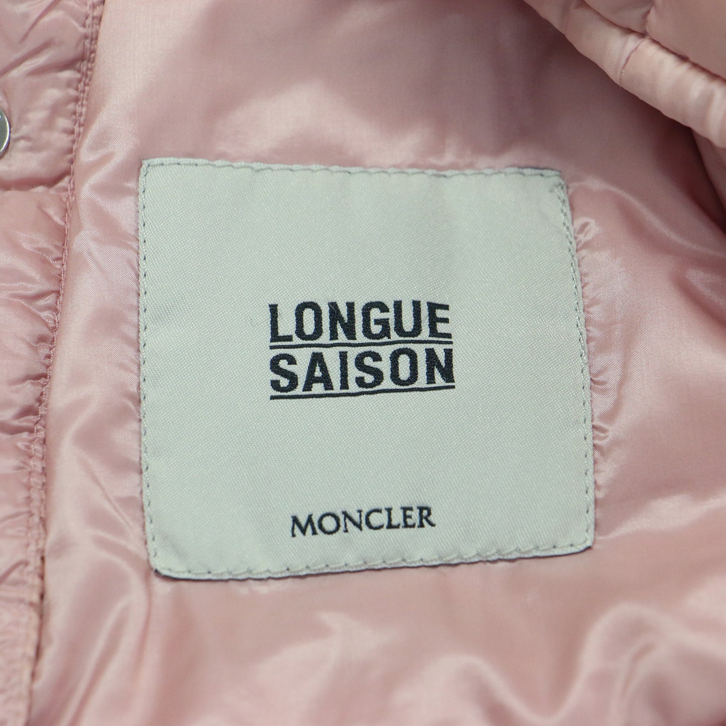 ダウンベスト LIANE GILET / ショート丈 スタンドカラー ワッペン ロゴ