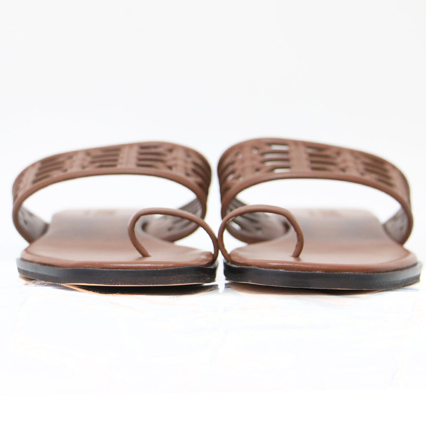 24春夏 アメリア サンダル / Amelia Sandal トングサンダル ローヒール スムース調 アナグラムモチーフ