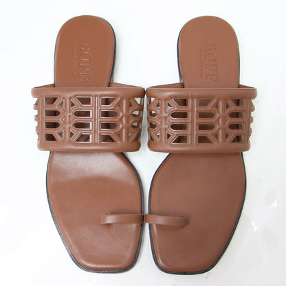 24春夏 アメリア サンダル / Amelia Sandal トングサンダル ローヒール スムース調 アナグラムモチーフ