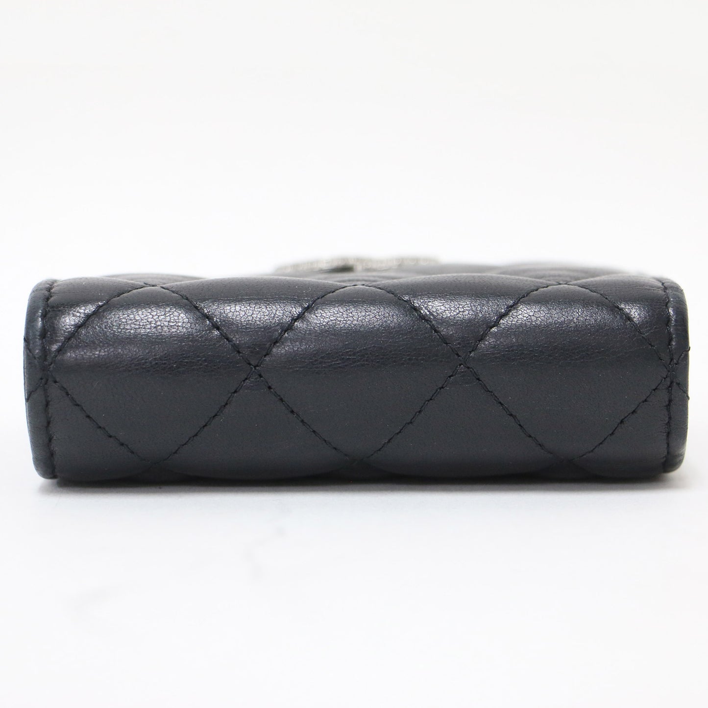 マトラッセ ココマーク クラシック スモールウォレット AP3407 / 二つ折り財布 スナップボタン ラムスキン