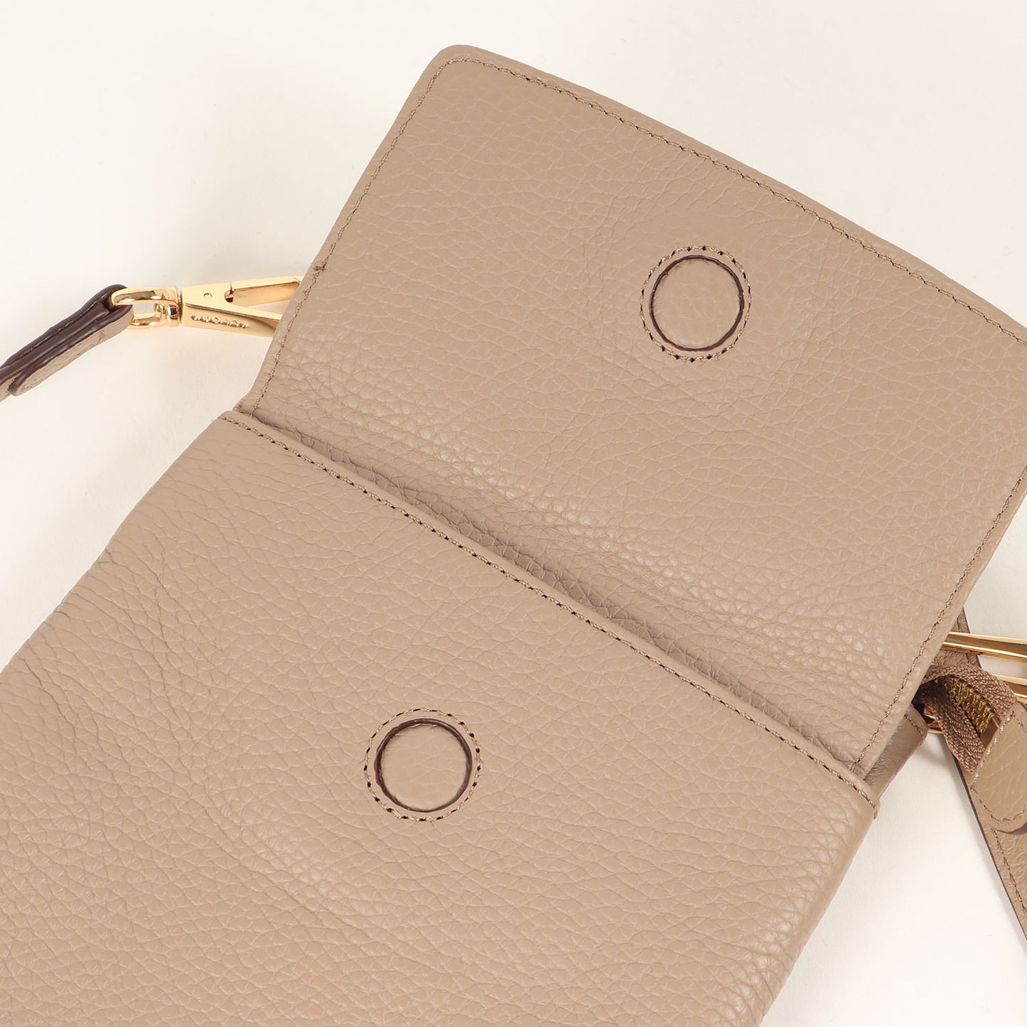 スマートフォンポケット付 ヘラクレスシュリンク レザー ポシェット / ショルダーバッグ ゴールドメタルロゴ