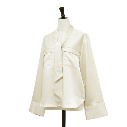 24秋冬 サテン ボウタイ ブラウス / プルオーバー 長袖 Vネック ワイドスリーブ スリット