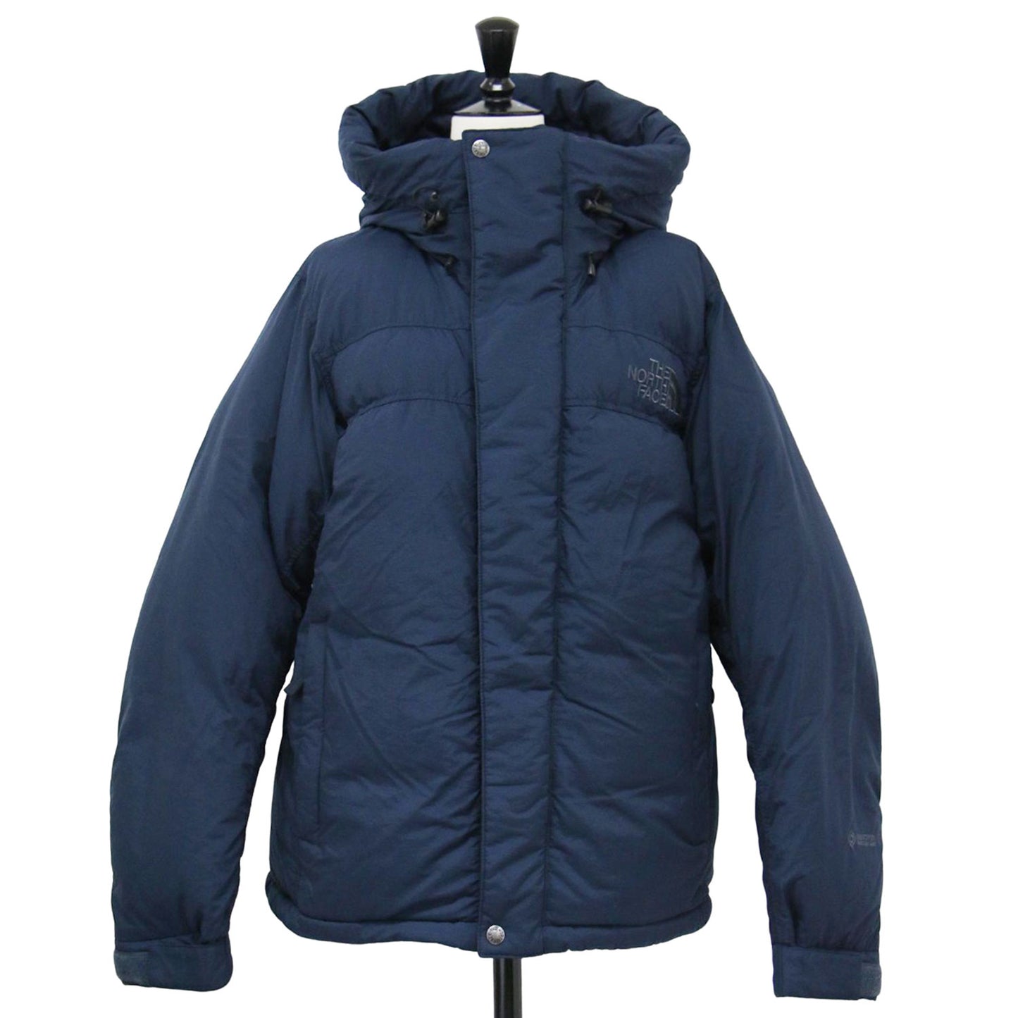 24秋冬 オルタレーション バフズ ジャケット / Alteration Baffs Jacket ショート丈 ダブルジップ マット ドローコード ロゴ 撥水加工 高機能