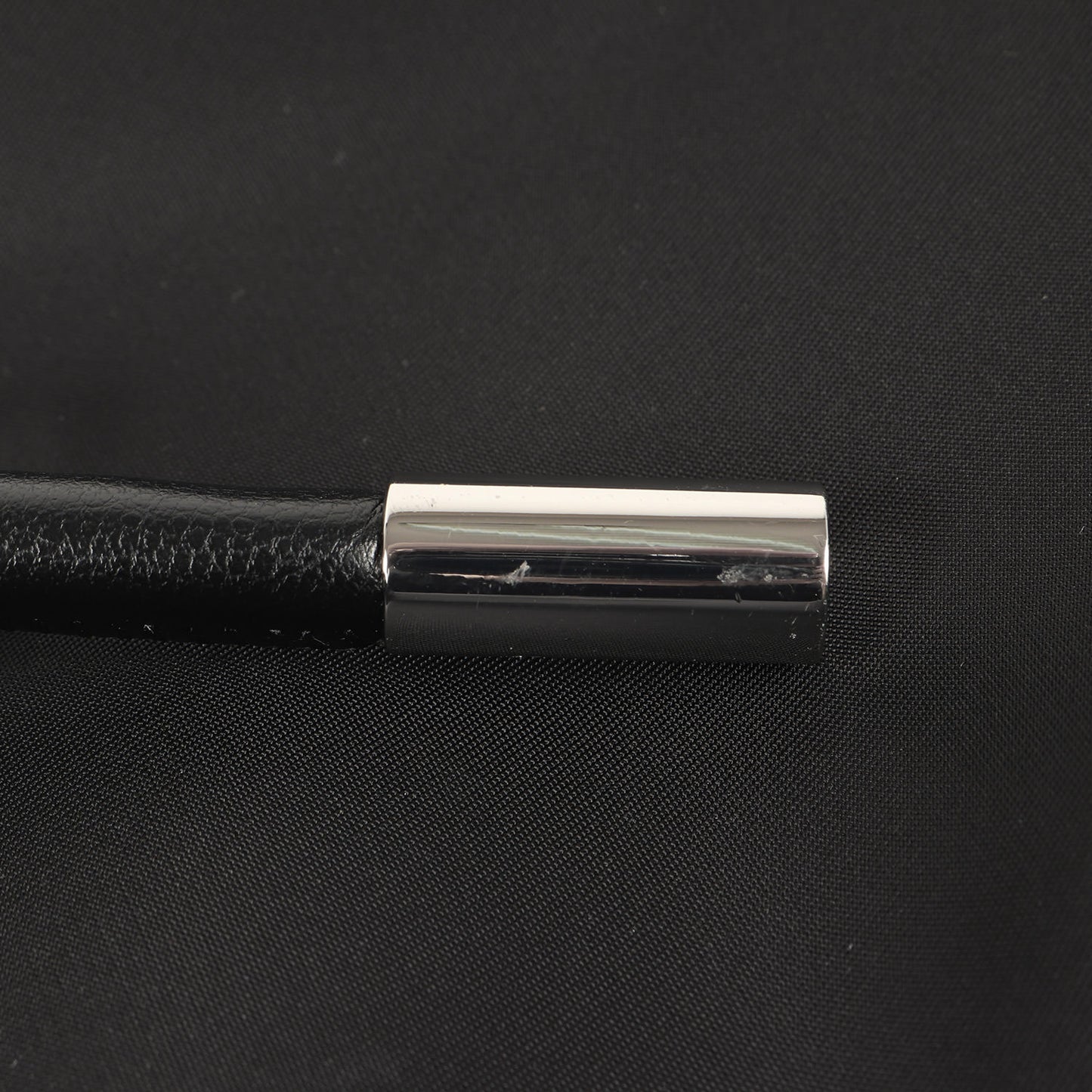 24春夏 メタルロゴ ナイロン ハンドバッグ / Knot Baguette 肩掛け レザー