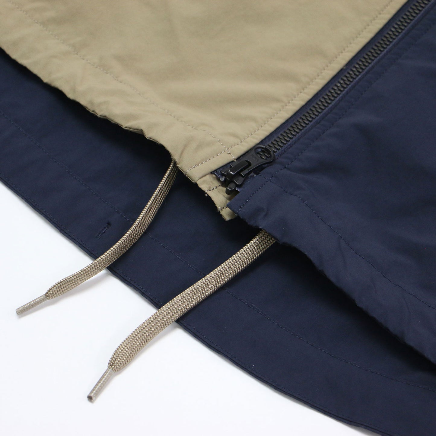 バイカラー フード付き マウンテンパーカー / ナイロンジャケット 長袖 ラグラン ドローコード ロゴ 刺繍