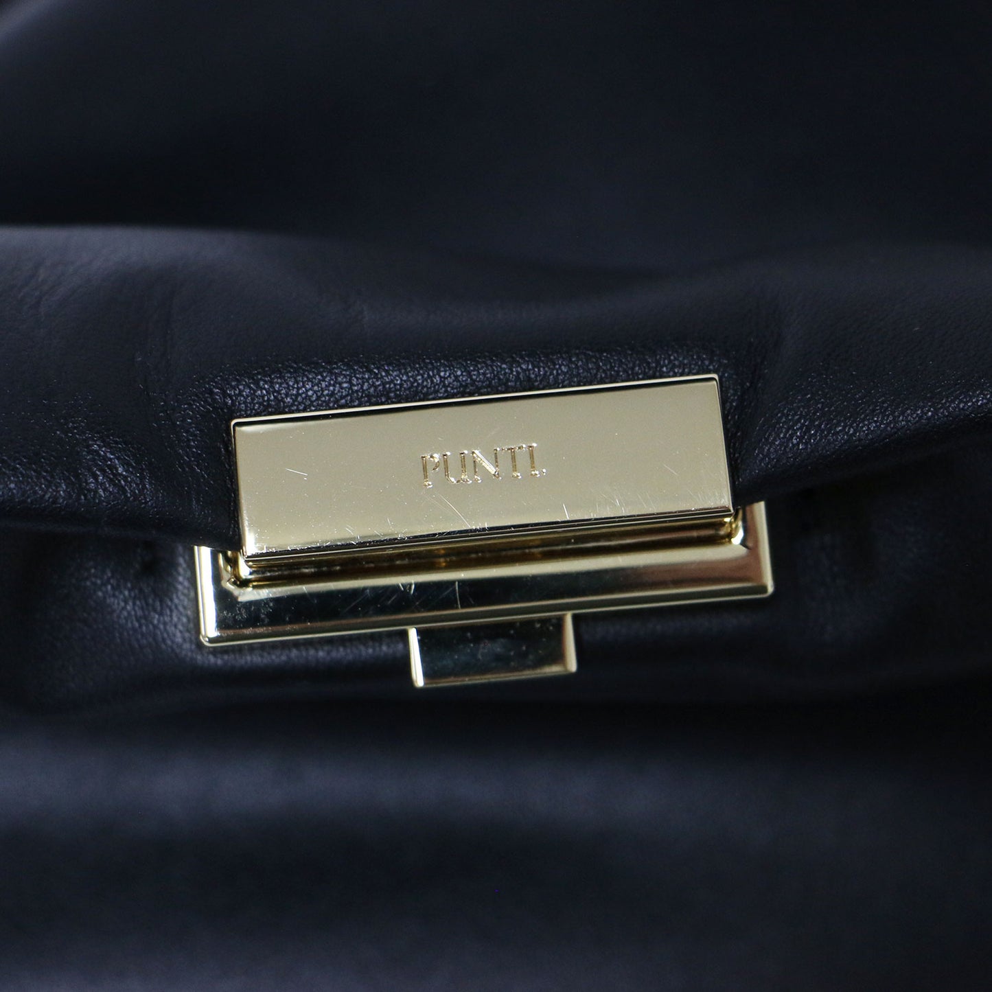 24秋冬 スムースレザー 2WAY ショルダーバッグ / GRAFT-TOTE L クラッチバッグ 肩掛け クロスボディ