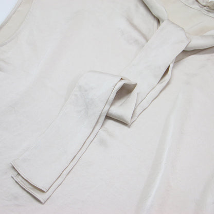 25春夏 ミューズサテン ボウタイ ブラウス / シャツ Vネック フレンチスリーブ スリット サテン