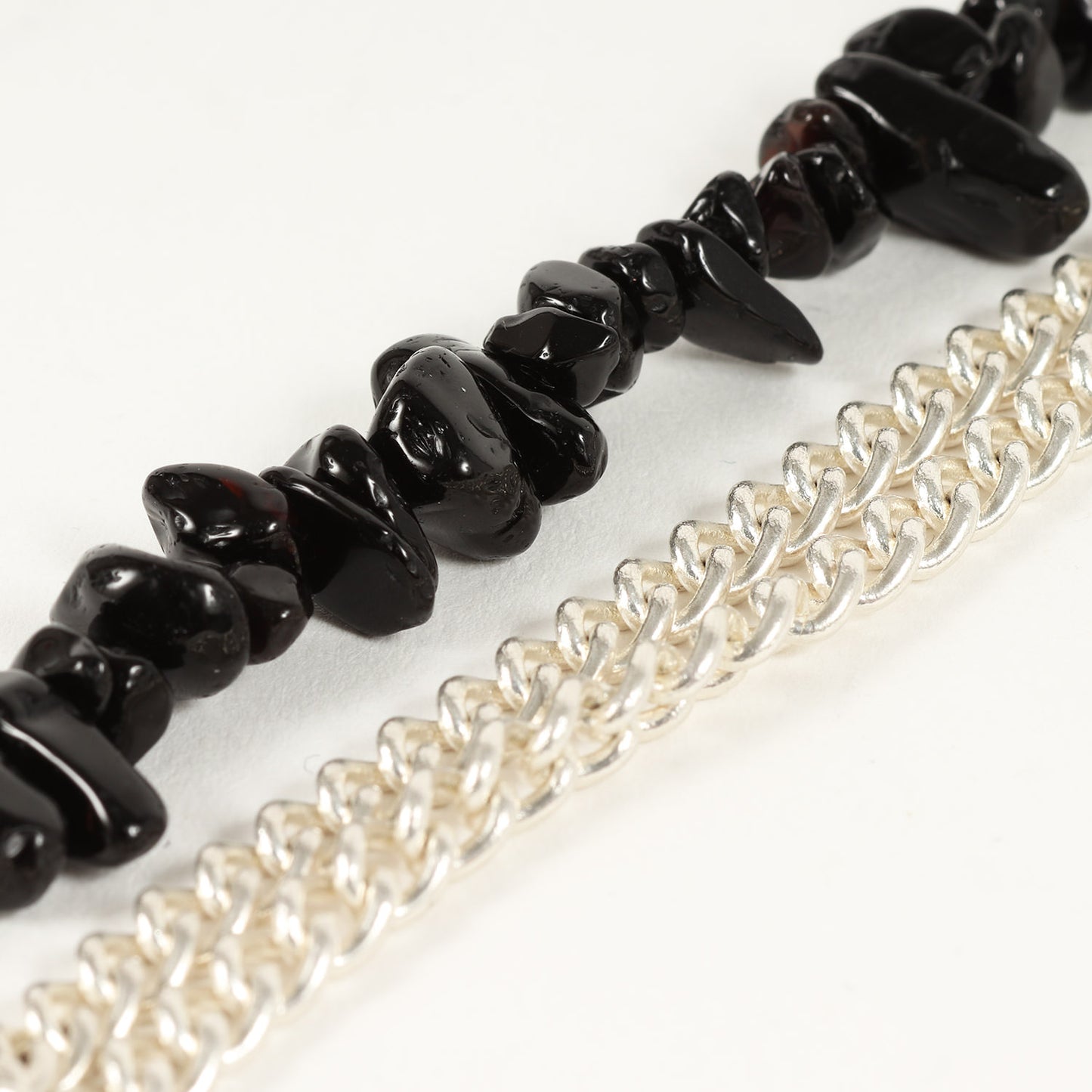 SYTE ストーン チェーン ネックレス / ブランドロゴ チャーム