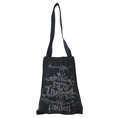 25春夏 ロゴ コラージュ ニットバッグ / LOGO COLLAGE FOLDABLE KNIT BAG ショルダーバッグ ワンハンドル 折り畳み ハイゲージ カレッジ デスメタルバンド