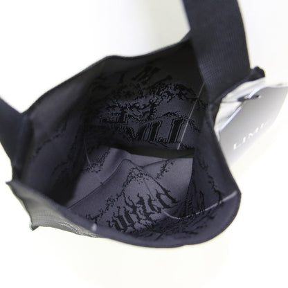 25春夏 ロゴ コラージュ ニットバッグ / LOGO COLLAGE FOLDABLE KNIT BAG ショルダーバッグ ワンハンドル 折り畳み ハイゲージ カレッジ デスメタルバンド