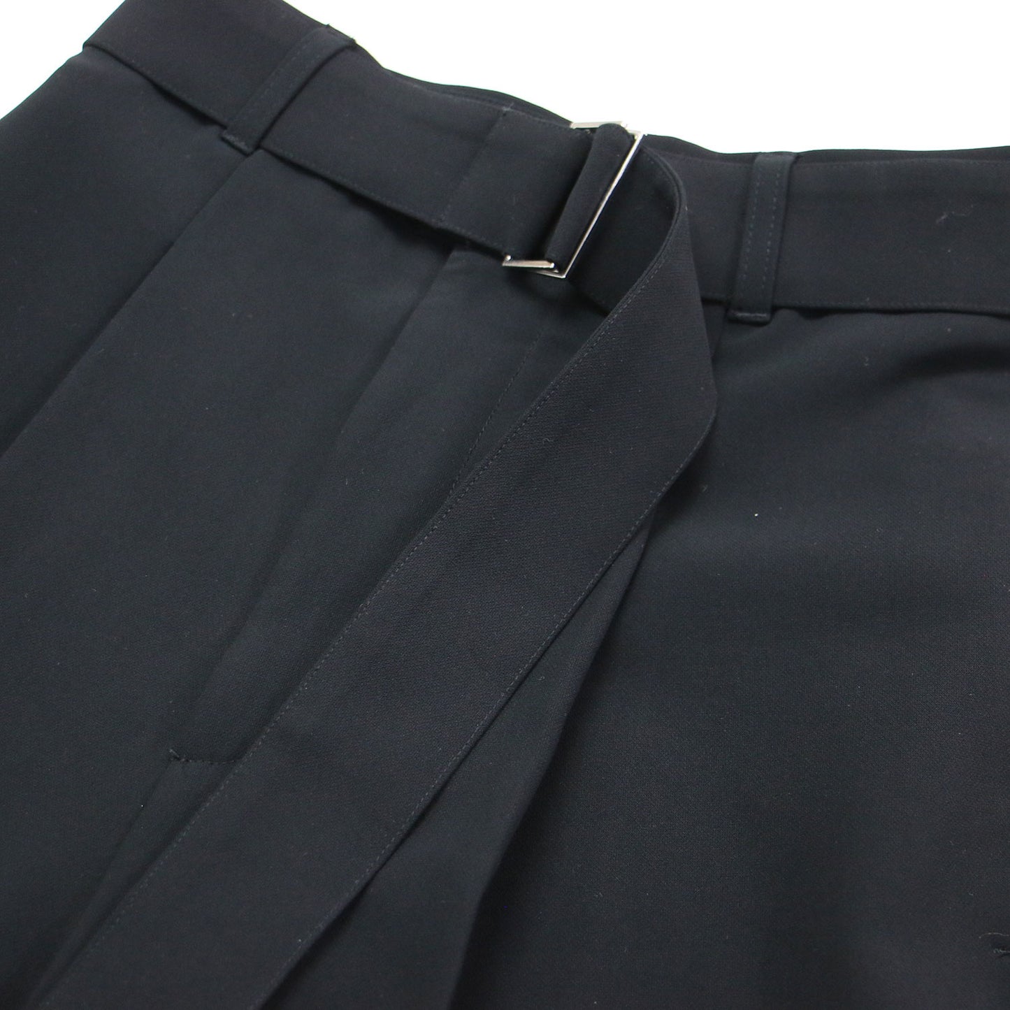 22春夏 ベルト付 タック テーパードパンツ / スラックス センタープレス ハイウエスト