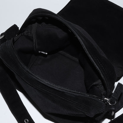 コーデュロイ ショルダーバッグ / クロスボディ 肩掛け メタルボタン ブランドロゴ