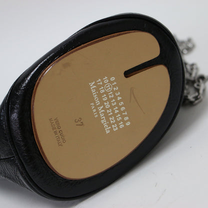 チェーン タビ バケットバッグ / ショルダーバッグ 巾着 肩掛け クロスボディ 刺繍 レザー