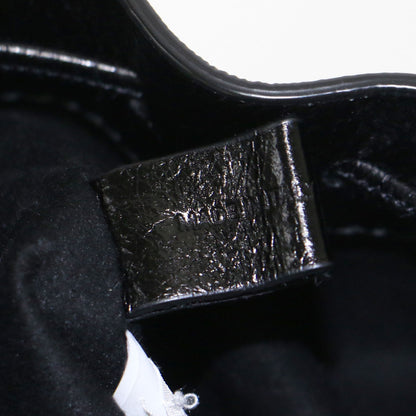 チェーン タビ バケットバッグ / ショルダーバッグ 巾着 肩掛け クロスボディ 刺繍 レザー