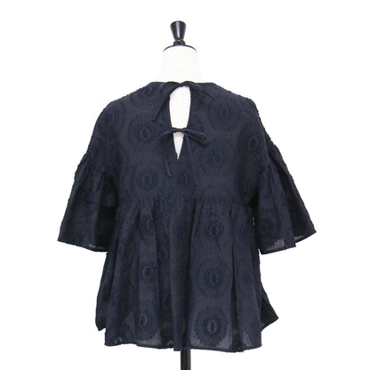 23春夏 サンフラワー ジャカード ラッフルスリーブ ブラウス / プルオーバー 半袖 クルーネック フレア タック コットン シルク