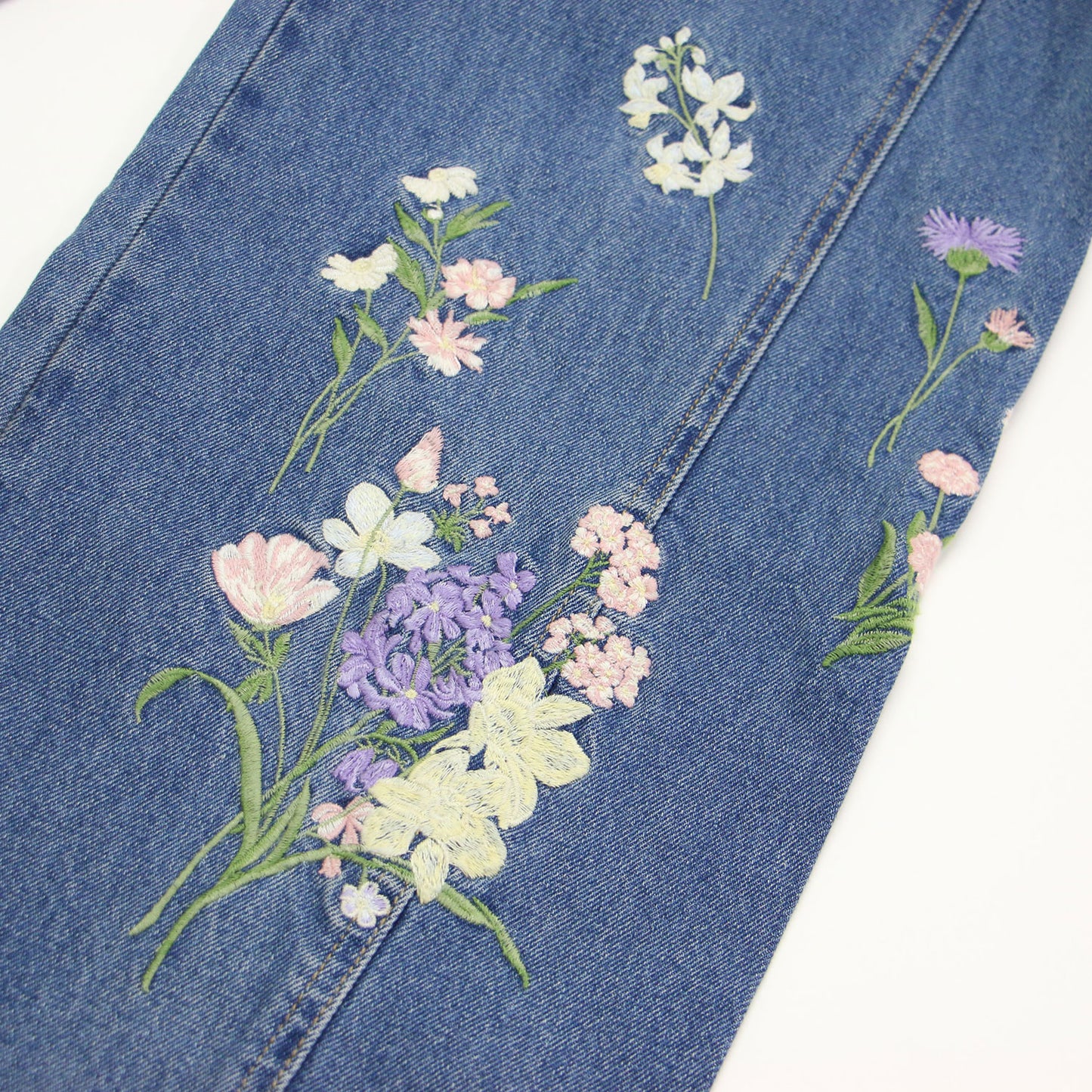 25春夏 フラワー エンブロイダリー デニム パンツ / ワイドパンツ ハイウエスト ストレート 花柄 刺繍 コットン