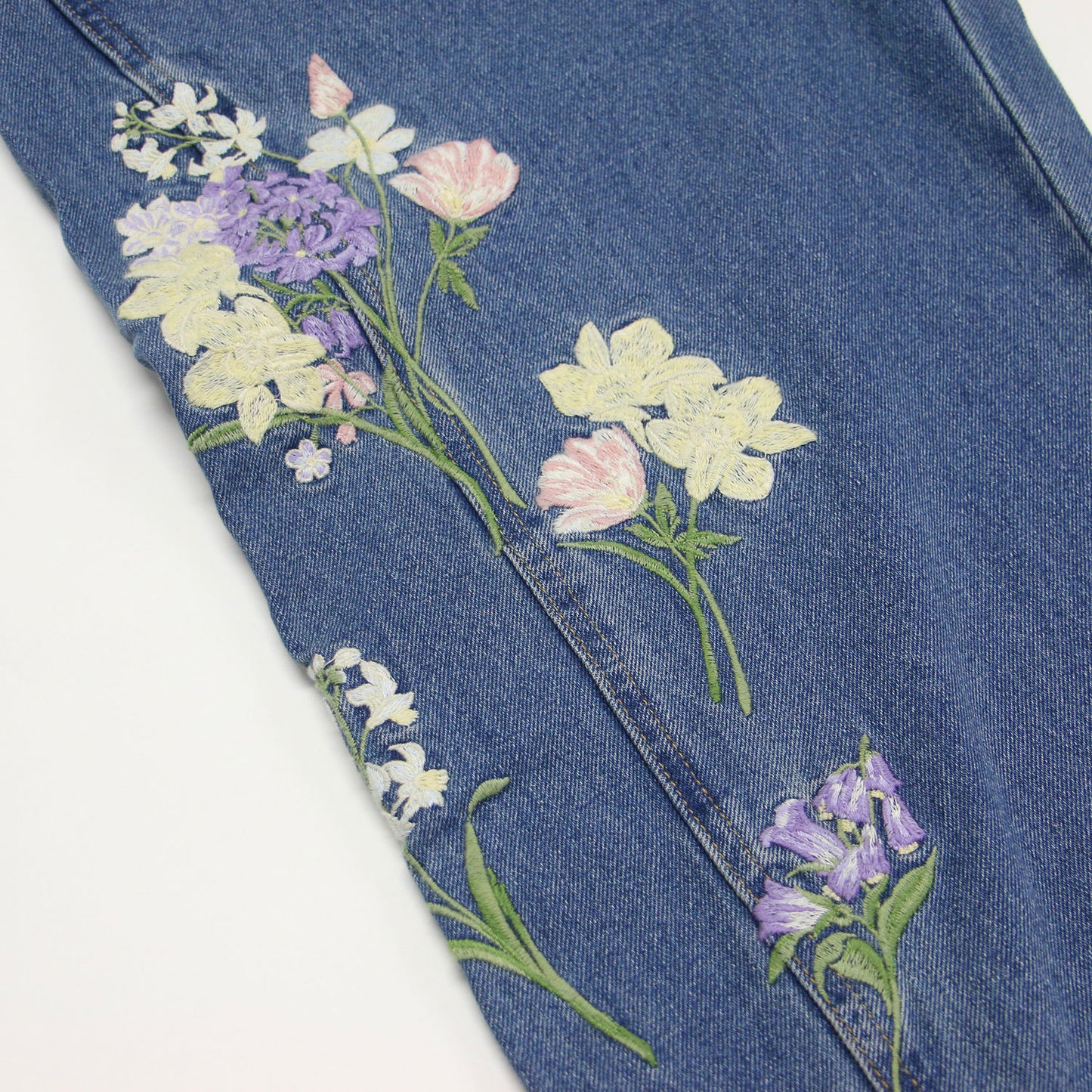 25春夏 フラワー エンブロイダリー デニム パンツ / ワイドパンツ ハイウエスト ストレート 花柄 刺繍 コットン