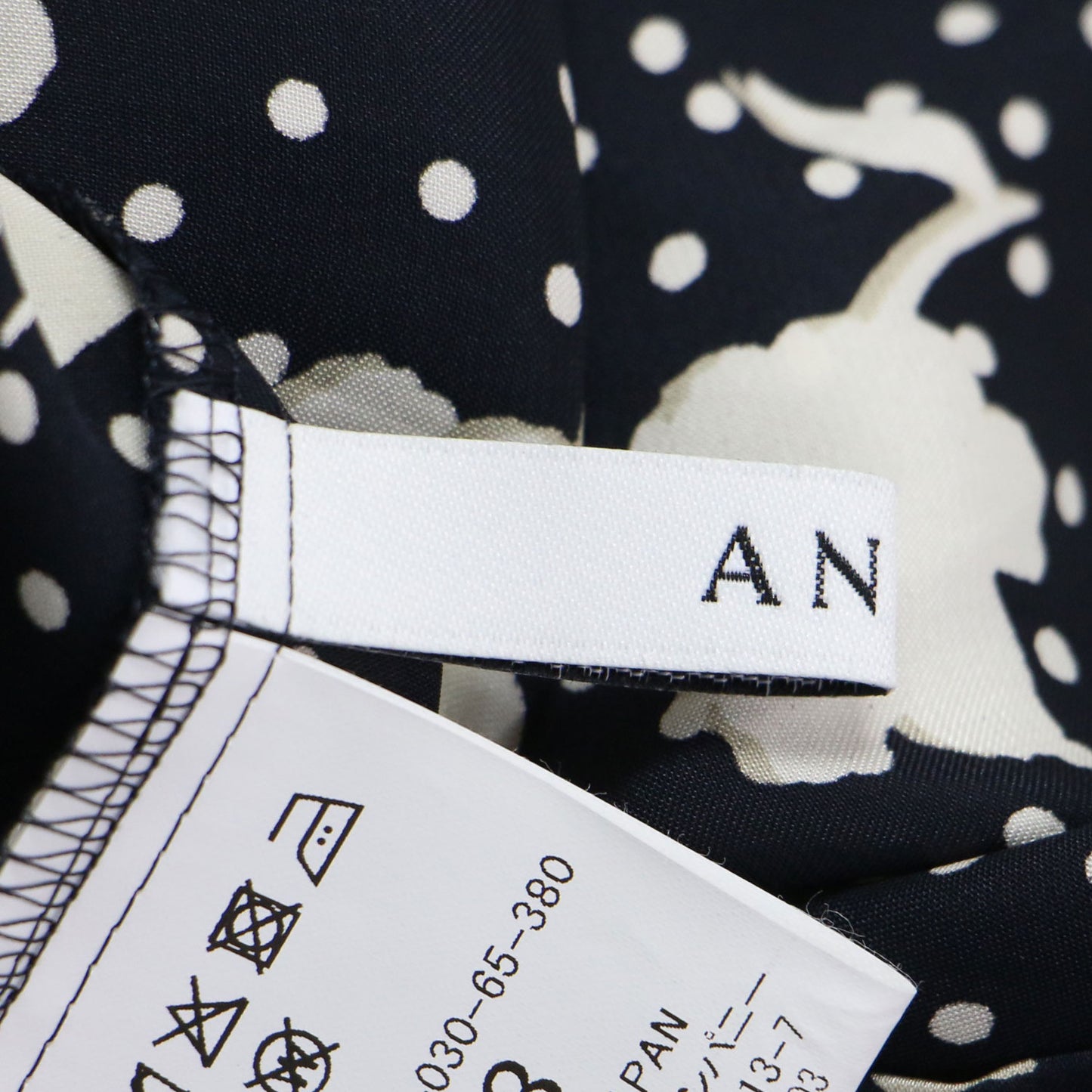 20春夏 シャドーフラワー タイブラウス / シャツ 長袖 ドット リボン くるみボタン ラウンドヘム