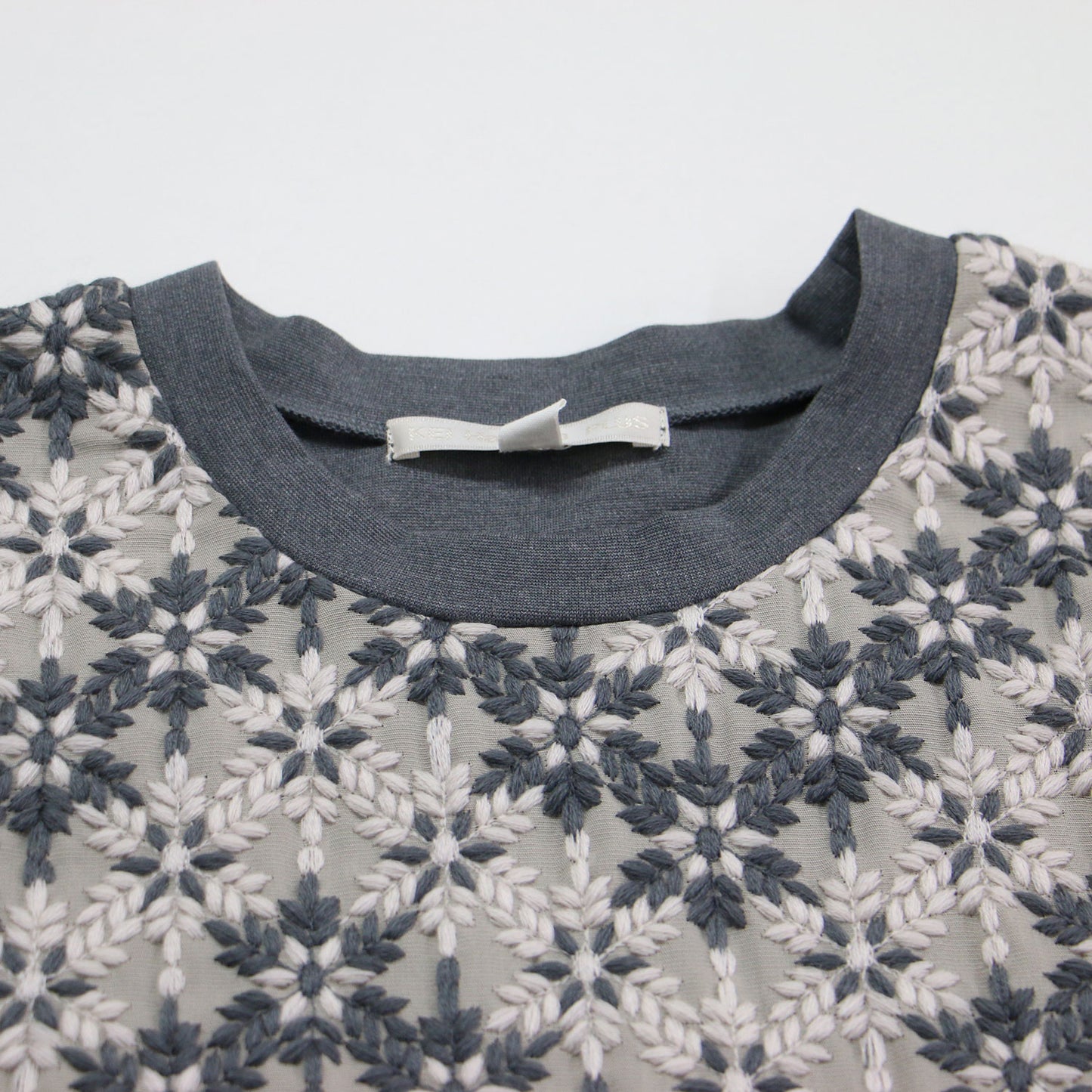 刺繍切替 ワンピース / ドレス 長袖 ロング丈 ラウンドネック Aライン 刺繍デザイン 異素材切替 コットン ウール