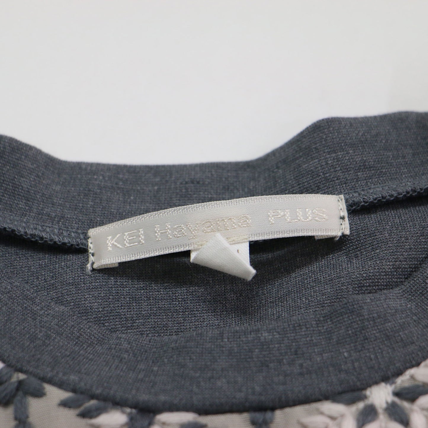 刺繍切替 ワンピース / ドレス 長袖 ロング丈 ラウンドネック Aライン 刺繍デザイン 異素材切替 コットン ウール