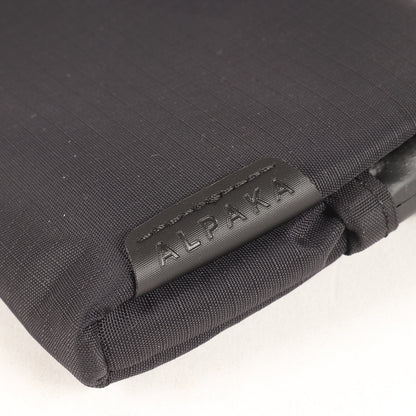 L字ファスナー フライト ポーチ / FLIGHT POUCH ショルダーバッグ マグネットポケット サイレントジッパー 防水加工