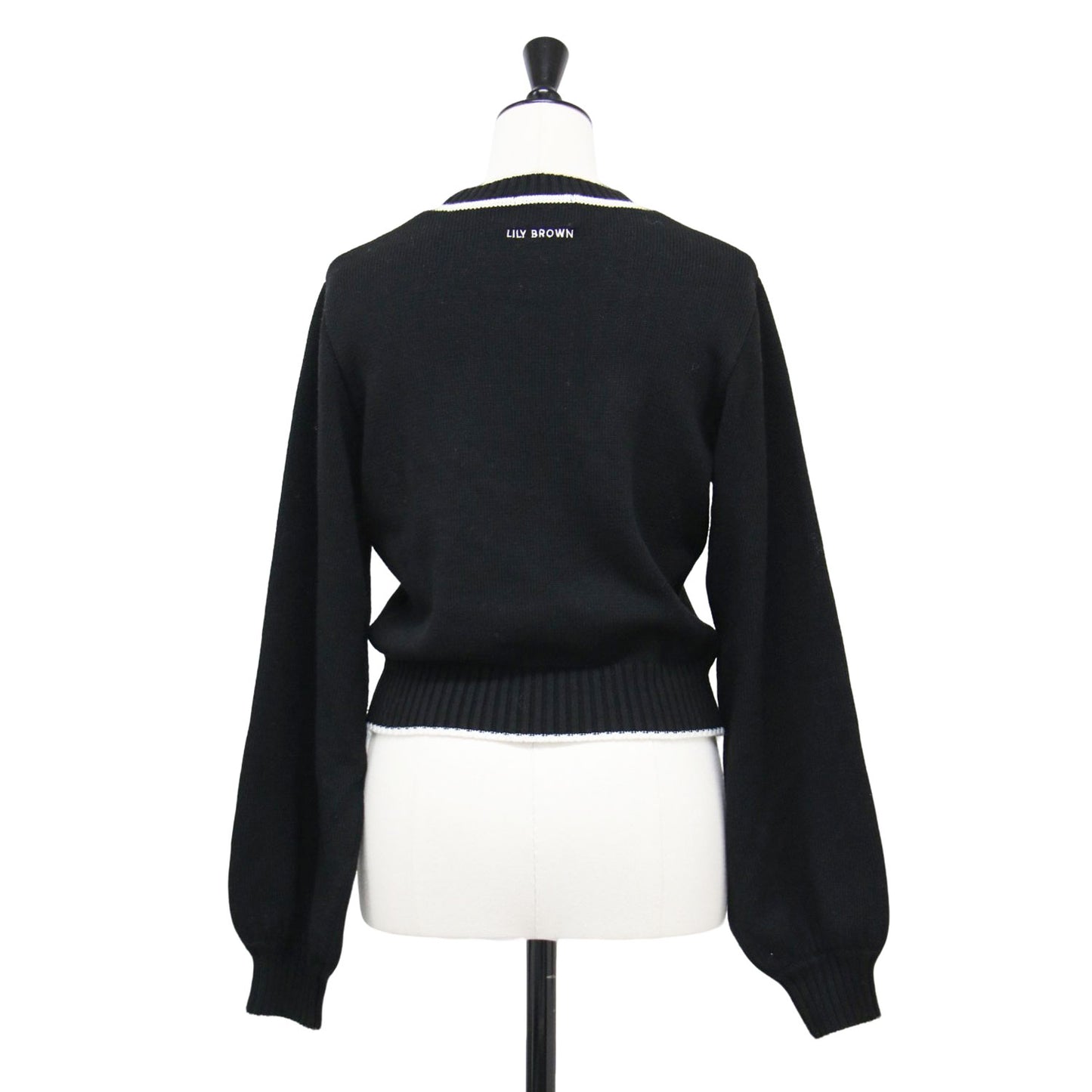 × MARY QUANT 23秋冬 ジャガード ニット / プルオーバー ショート丈 クルーネック 長袖 フラワーモチーフ ウール