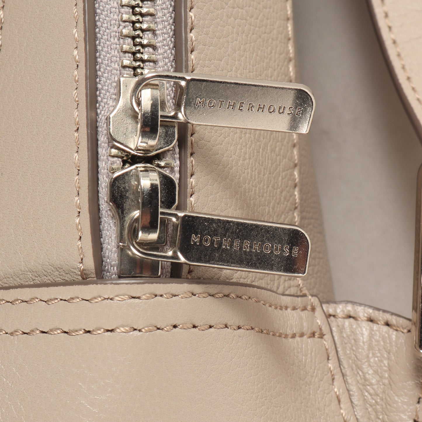 エッジ ライン バックパック / リュック カウレザー