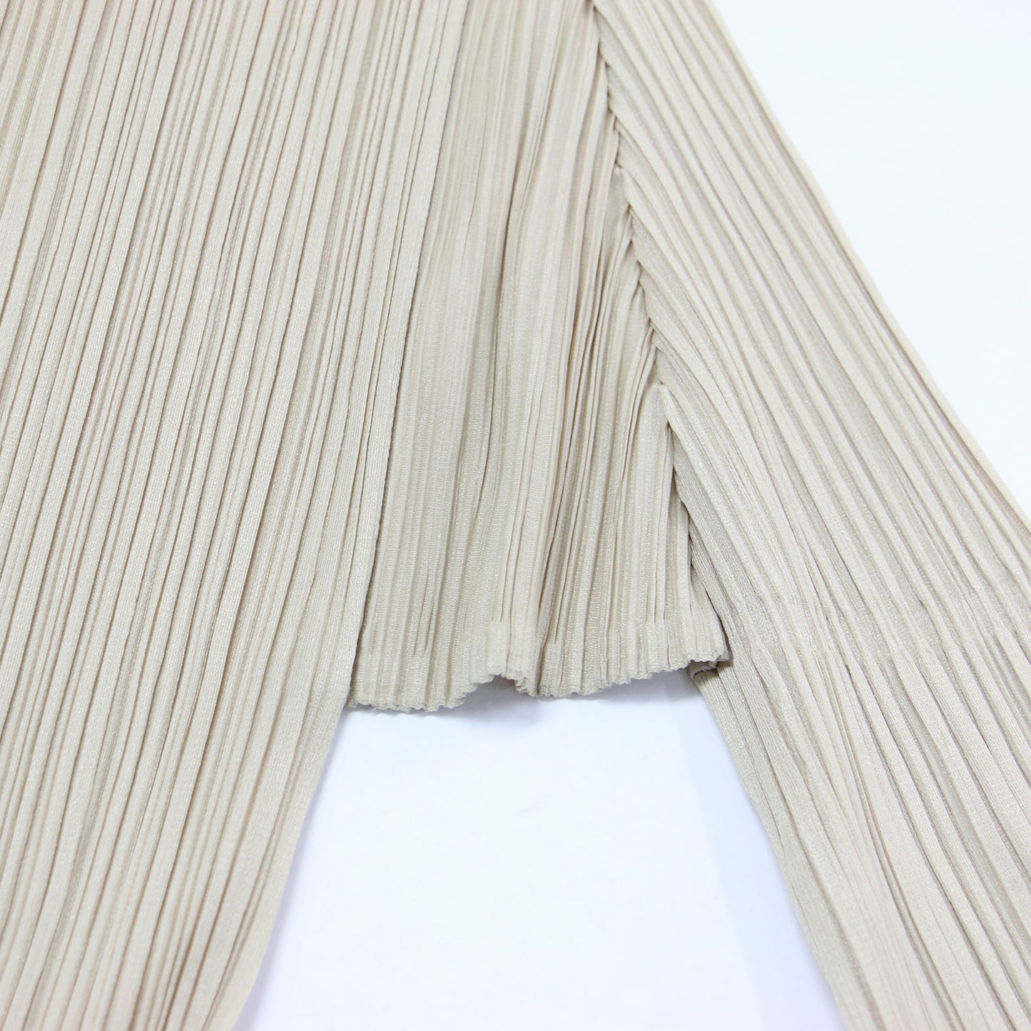 プリーツ ハイネック プルオーバー ブラウス / カットソー 長袖