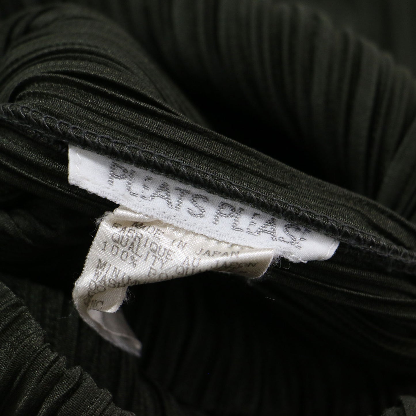 プリーツ ジップ ロング ワンピース / マキシ 長袖 襟付き Iライン