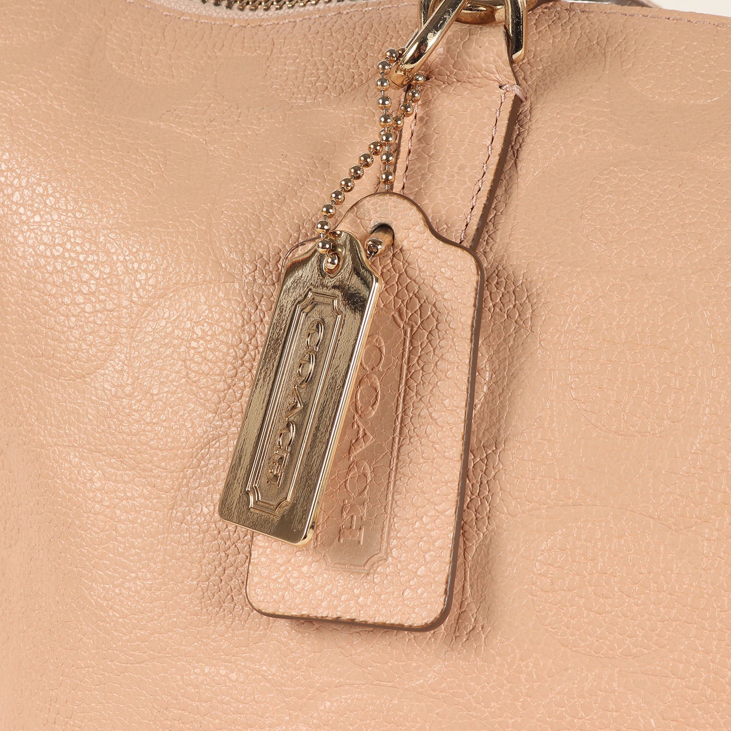 レザー シグネチャー 2WAY ハンドバッグ / ショルダーバッグ 肩掛け クロスボディ ロゴ メタルチャーム