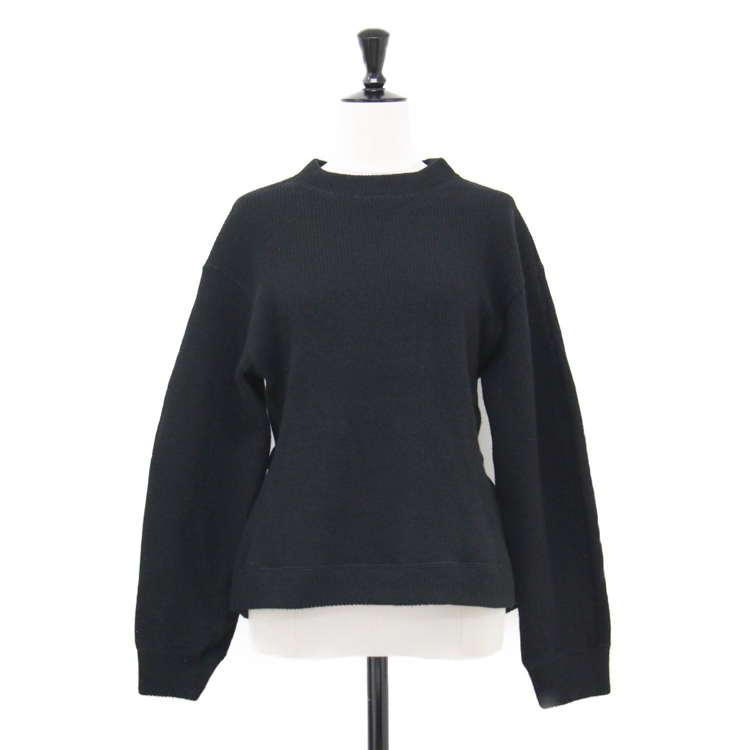MIHOKO SAITO ミホコ サイトウ ニット ブラック 黒 サイズ:FREE | 25秋冬 バックフレア プルオーバー / ニット | 長袖 クルーネック フレア ギャザー ペプラム リブ ウール | 日本製 | トップス セーター【レディース】【中古】【美品】【K4621】 25秋冬 バックフレア プルオーバー / ニット 長袖 クルーネック フレア