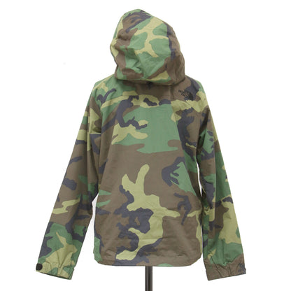 ノベルティー スクープ ジャケット / NOVELTY SCOOP JACKET ブルゾン マウンテンパーカー フード付き ドローコード ベンチレーション 迷彩 ロゴ ナイロン