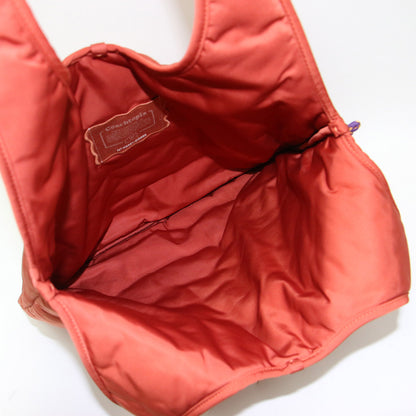 ループ フラット トート リサイクル ポリエステル クラウド キルティング バッグ / ハンドバッグ 肩掛け ブランドロゴ チャーム ステッチ