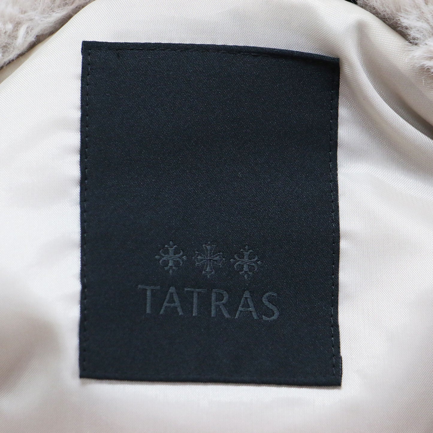 フード付き ボアブルゾン / YUMOLA パーカー 長袖 ショート丈 オーバーサイズ ブランドロゴ フェイクファー