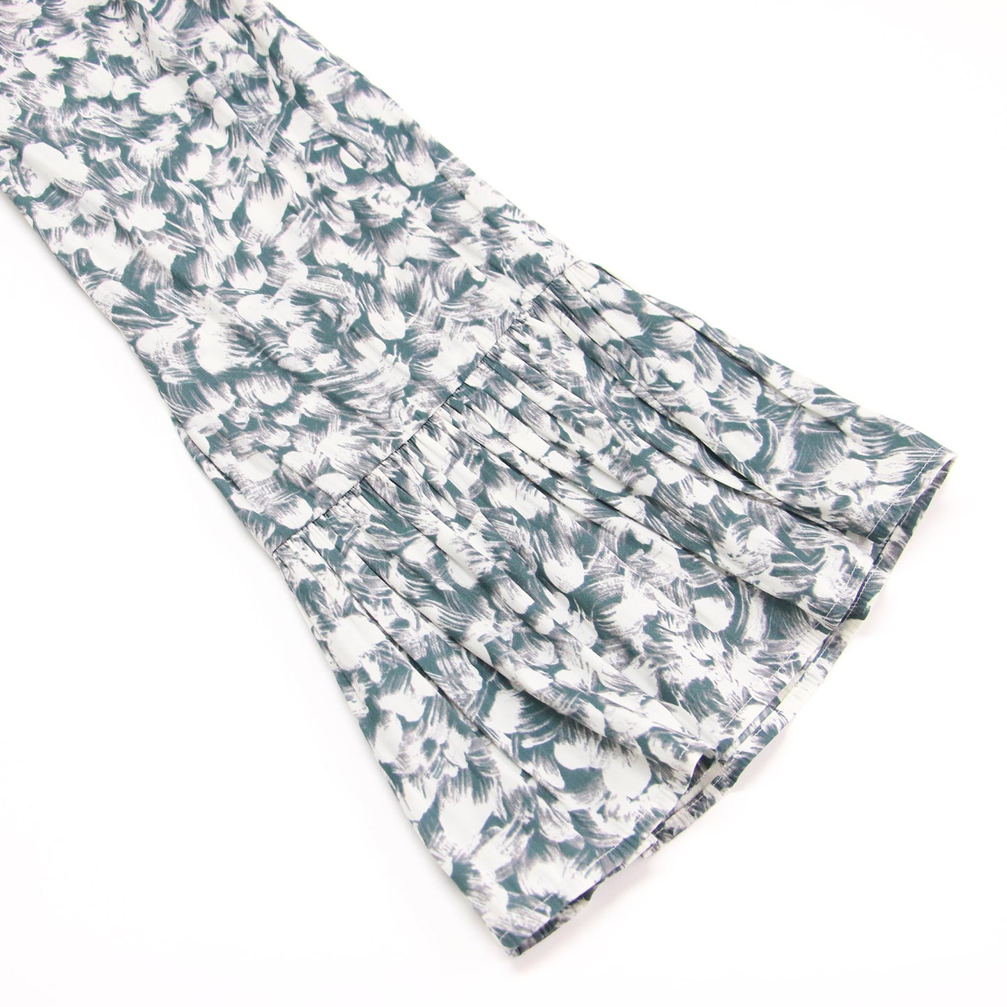 21秋冬 ビッグフリルカラー ブラウス / プルオーバー 長袖 ボウタイ 総柄 リボン タック