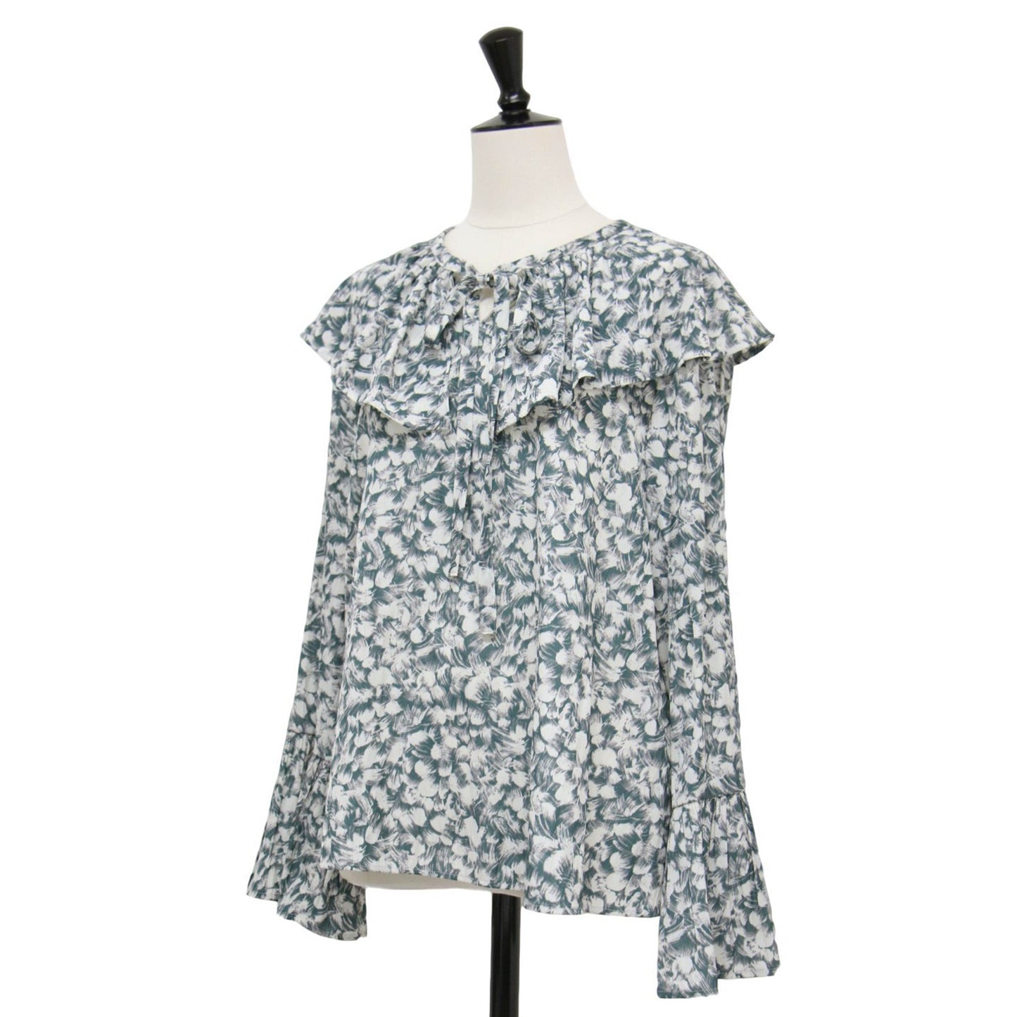 21秋冬 ビッグフリルカラー ブラウス / プルオーバー 長袖 ボウタイ 総柄 リボン タック