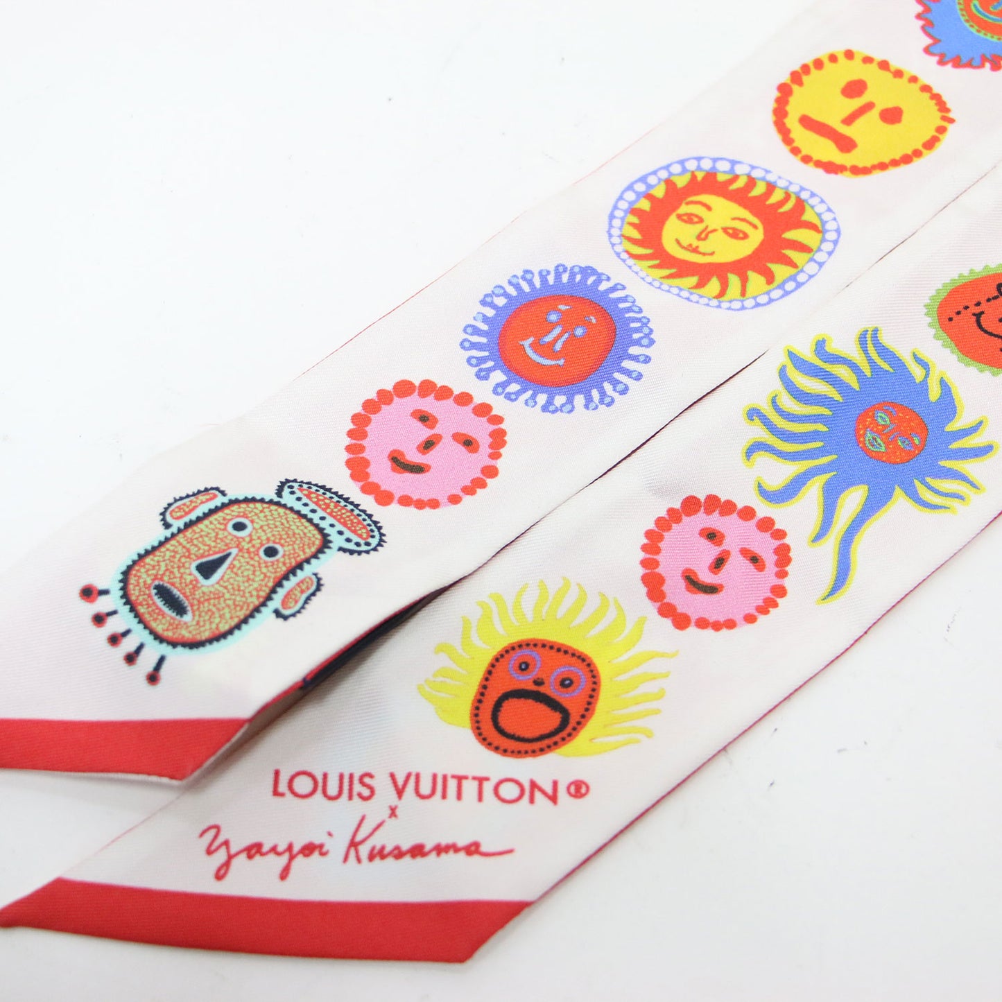 × 草間彌生 バンドーBB フェイス プリント スカーフ / 総柄 プリント シルク