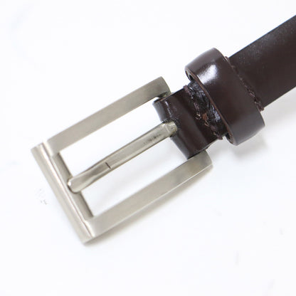 レザー バックル ベルト / ブランドロゴ 刻印