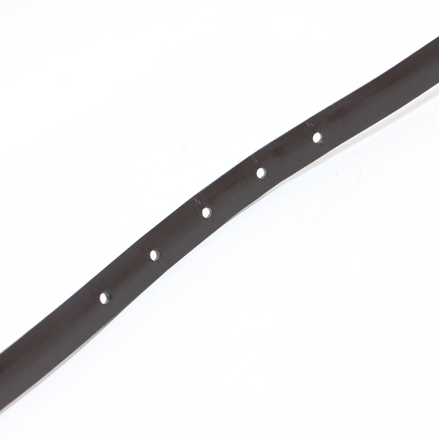 レザー バックル ベルト / ブランドロゴ 刻印