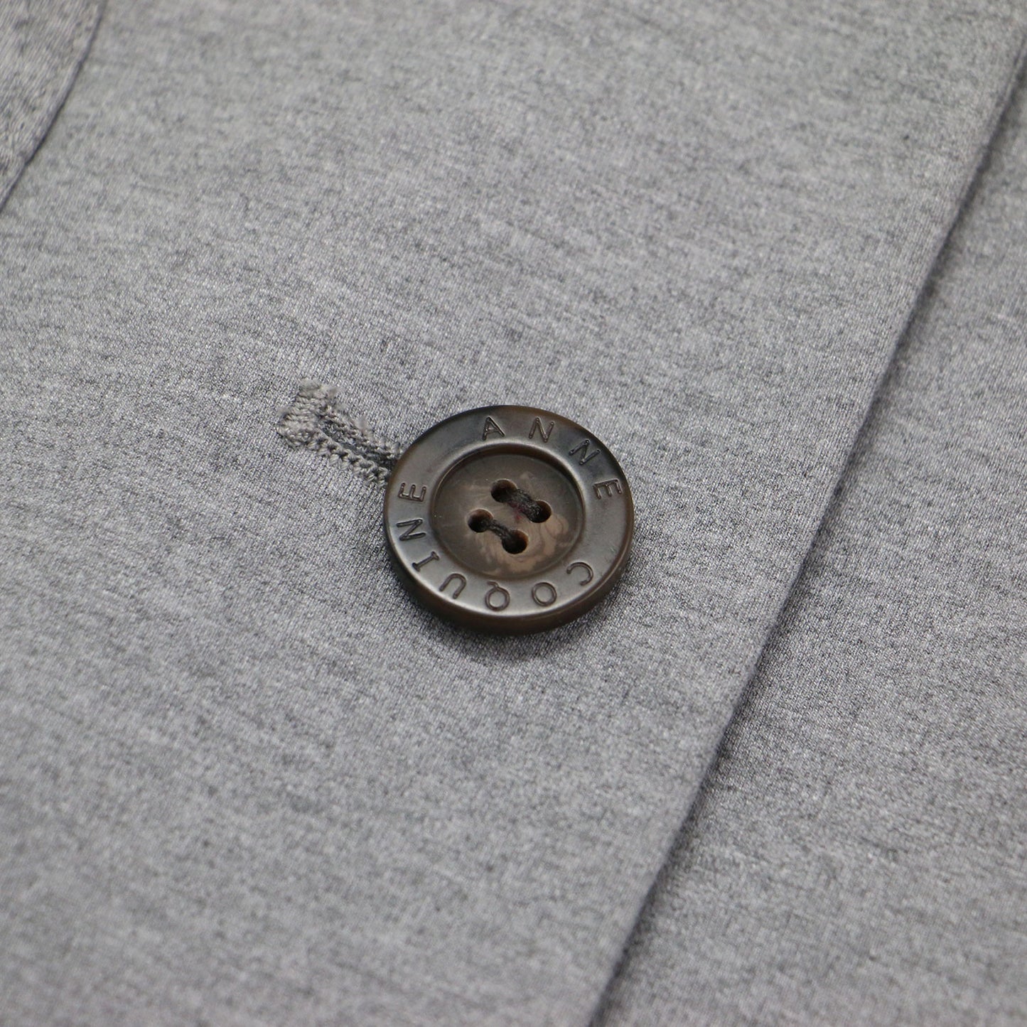 アンコンジャケット / イージージャケット 羽織り 長袖 ボタンダウン エンブレム 刺繍 ストレッチ ウォッシャブル