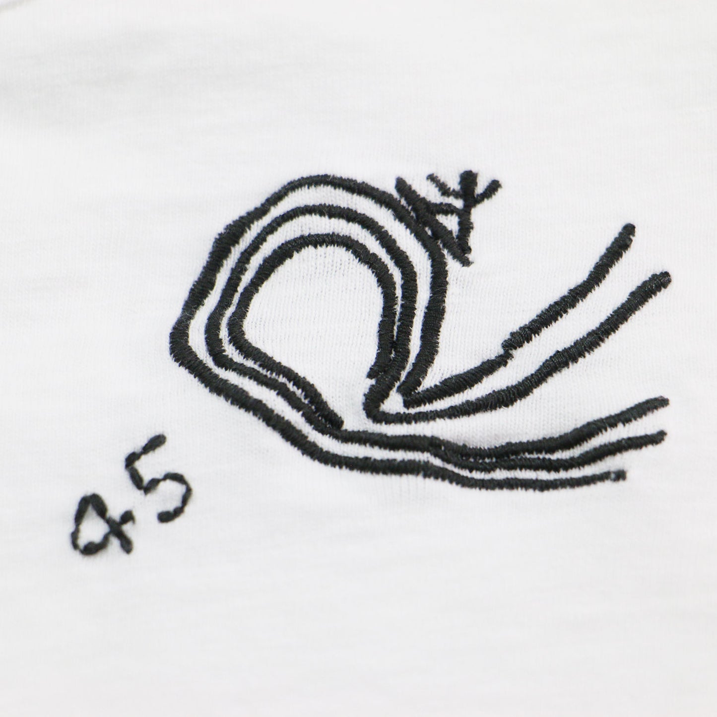 Rウェーブアイアン刺繍の908Tシャツ / カットソー 半袖 クルーネック ロゴ コットン