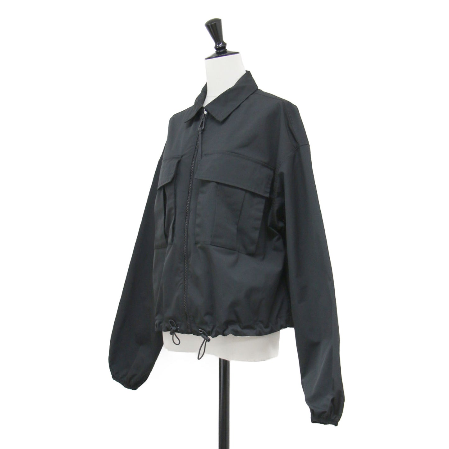 リラックスクロップドフィット ナイロン ジャケット / 長袖 ジップアップ スタンドカラー ロゴ