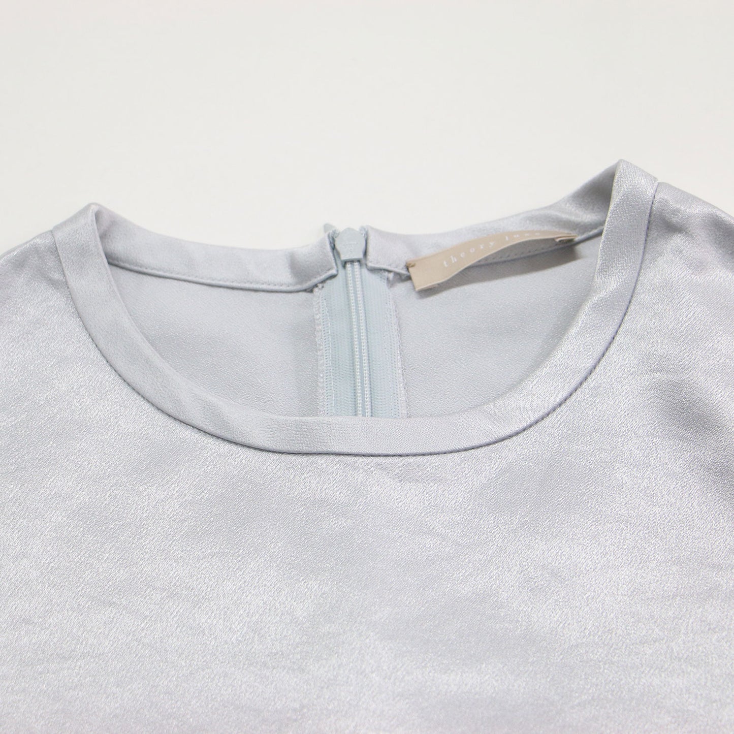25春夏 サテン ロングスリーブブラウス / Elba Satin Cali Blouse プルオーバー クルーネック スリット