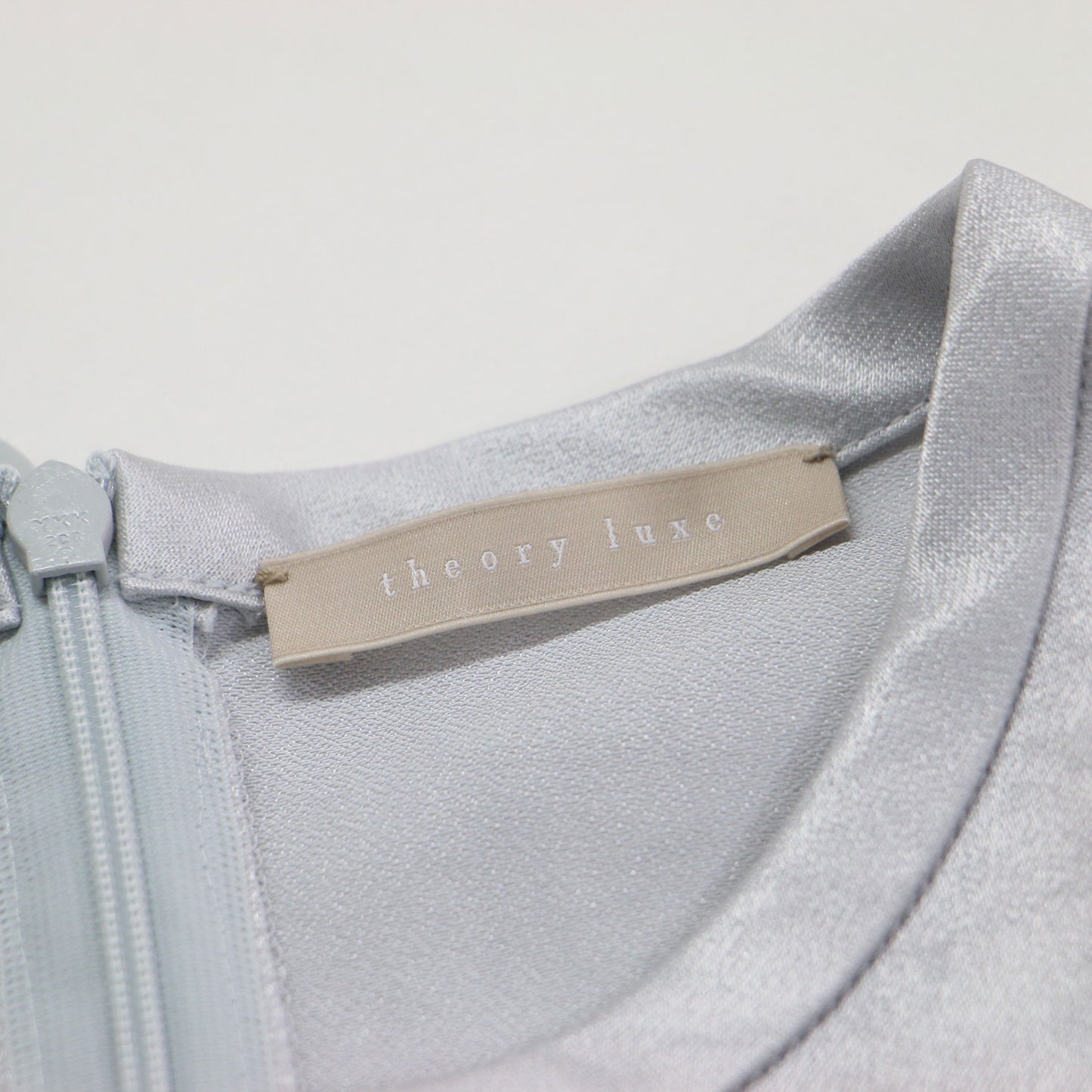 25春夏 サテン ロングスリーブブラウス / Elba Satin Cali Blouse プルオーバー クルーネック スリット